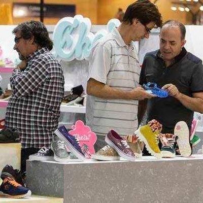 Empresarios Españoles del calzado satisfechos en Expo Riva Schuh Empresarios Españoles del calzado satisfechos en Expo Riva Schuh
